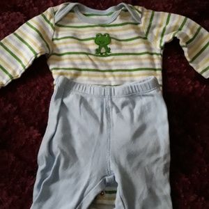 Froggy 2 piece outfit